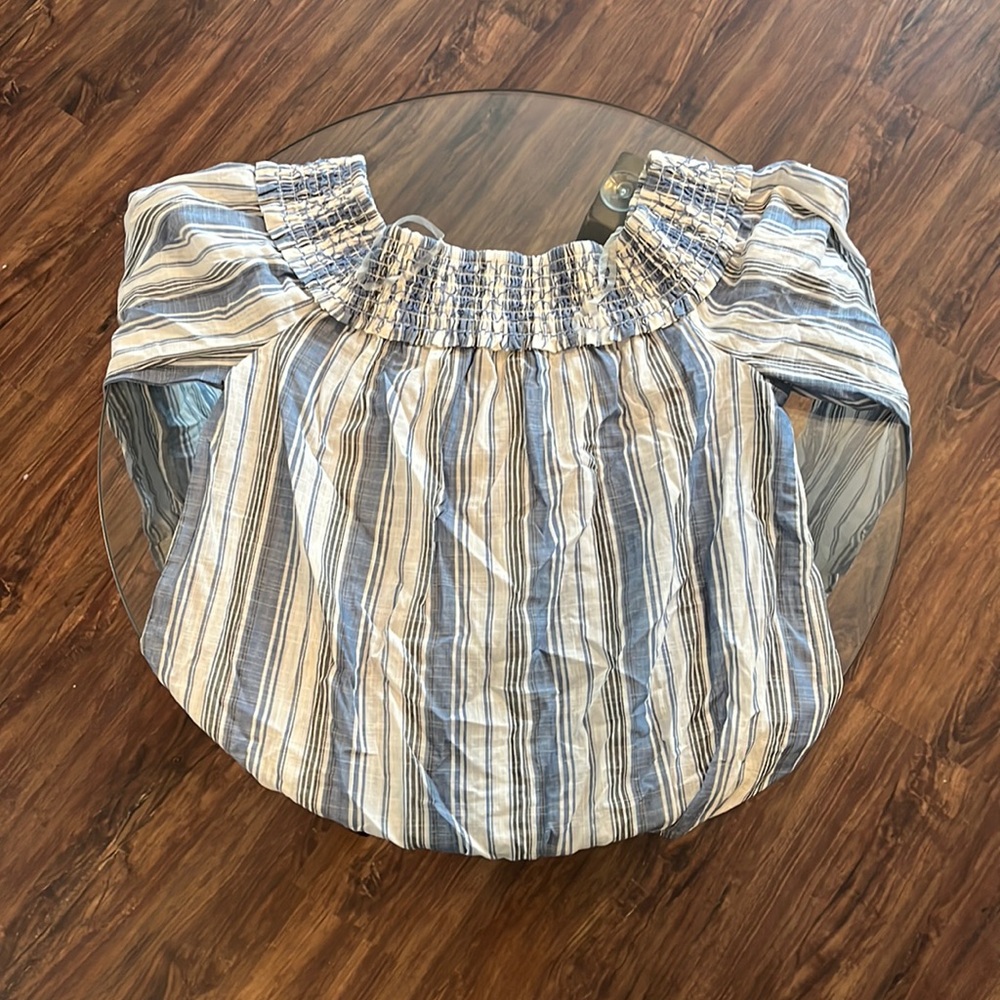 Women’s Aeropostale Top